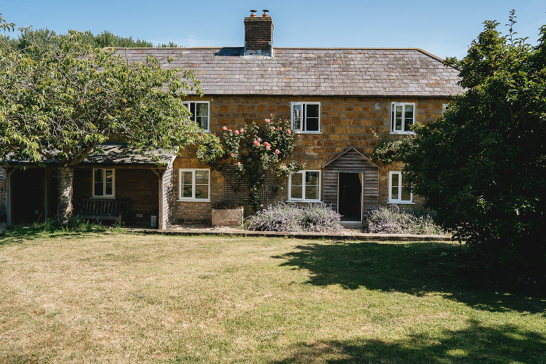 Crepe Farmhouse Cottage, Symondsbury