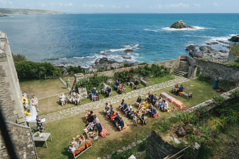 Prussia Cove wedding: Laurence & Zoe get married by the sea